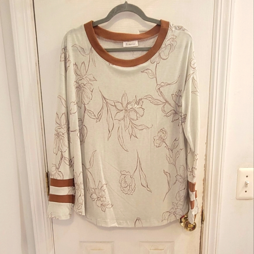 Bucket List NWOT Long Sleeve Top Medium